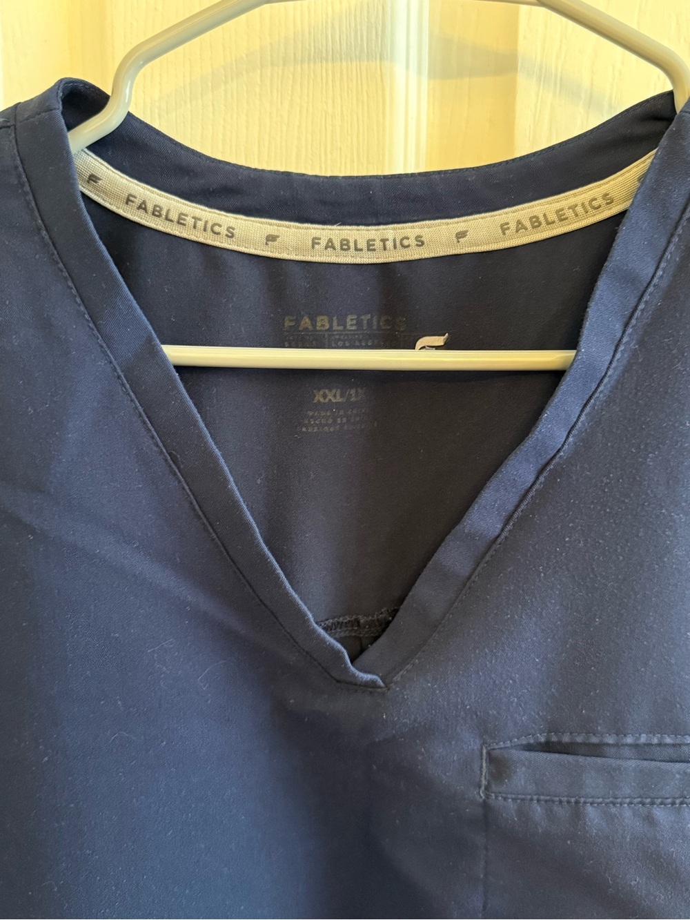 Navy Blue scrubs top - Picture 2 of 3